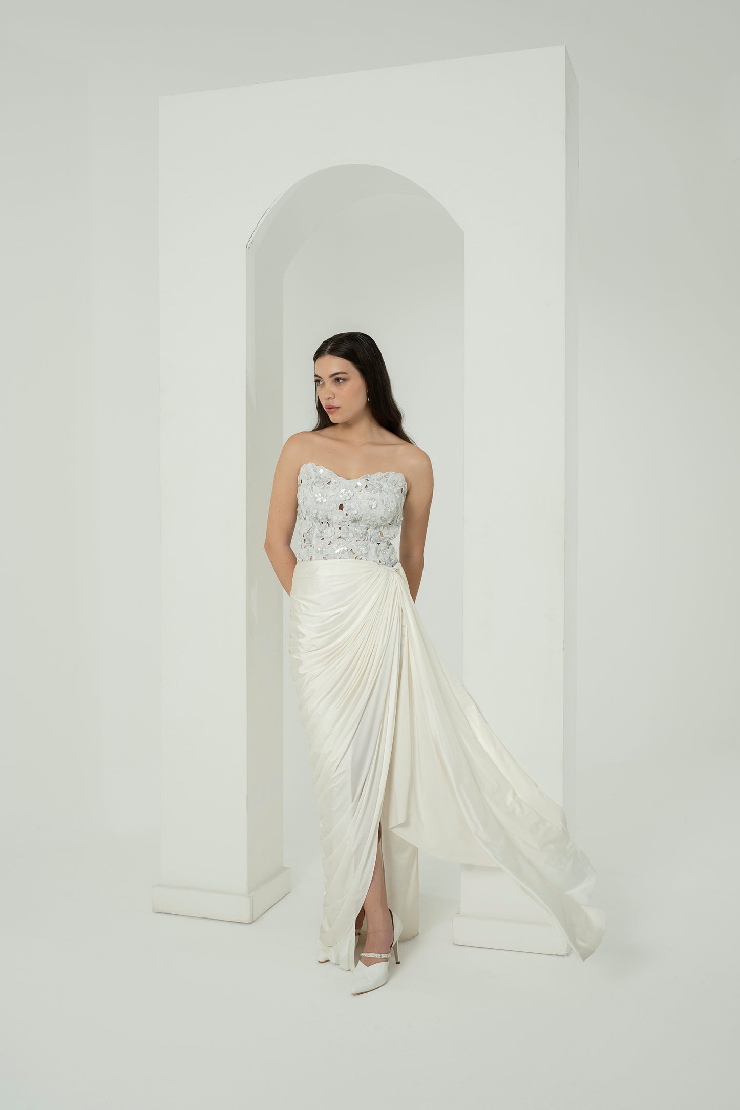 MOONVEIL TOP