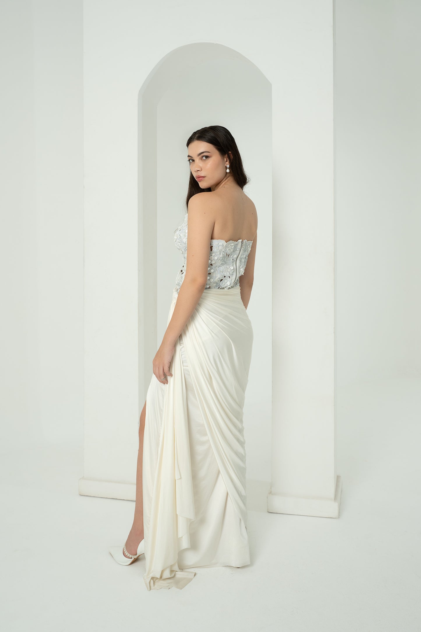MOONVEIL TOP